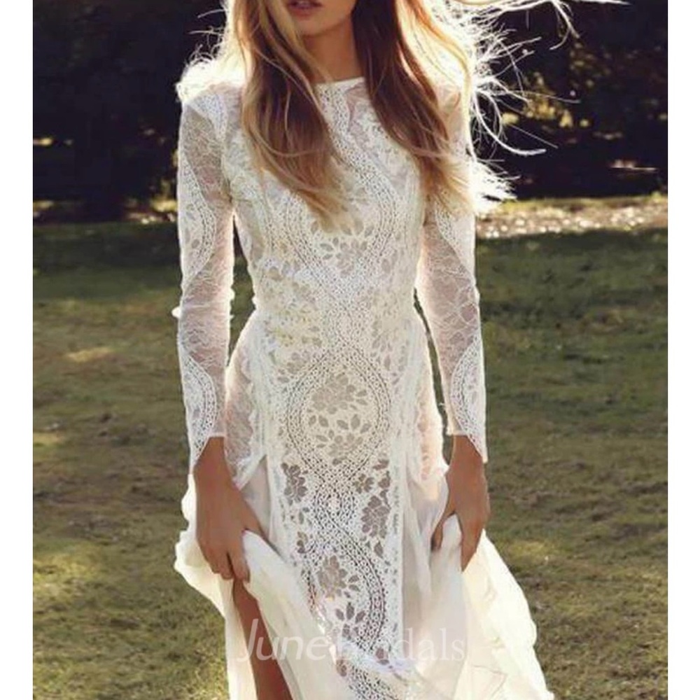 Chic Ivory Lace Bridal Gown